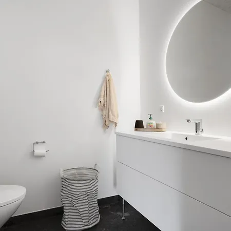 Front In With Sauna *