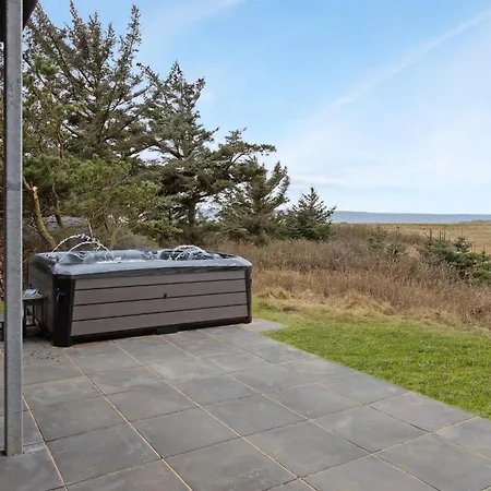 Front In With Sauna Thyholm